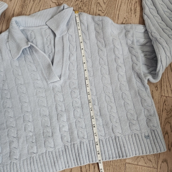 Aritzia Sunday Best Wool Lottie V-Neck Sweater / baby blue - Picture 9 of 9